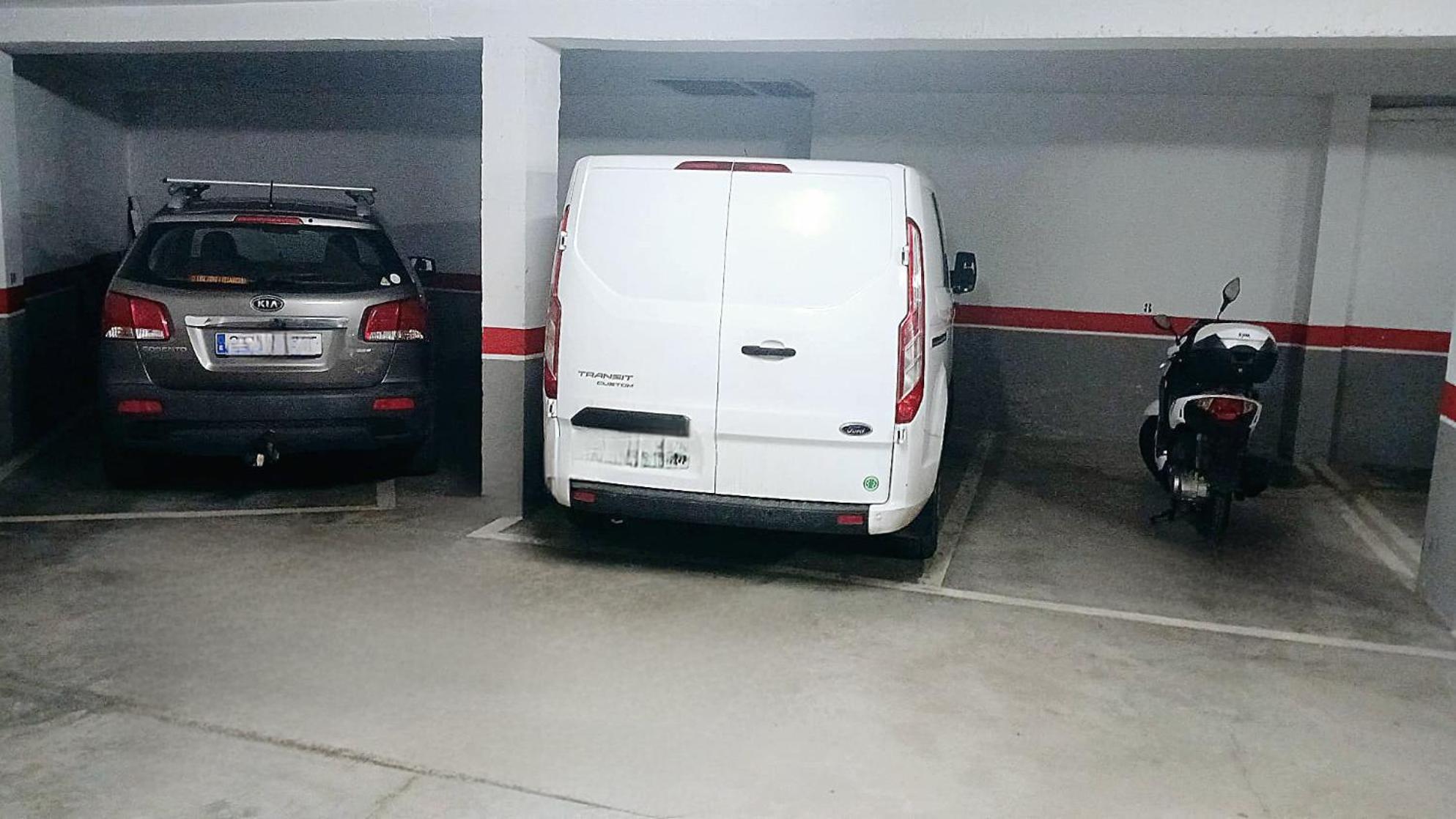 בוריאנה Piso Amplio De 3 Habitaciones, 2 Banos, Ascensor Y Parking מראה חיצוני תמונה